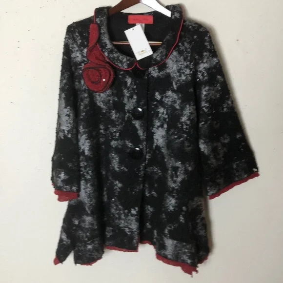 La Rose Rouge Black and silver top w/wire rose & collar.-Haute Couture L… - Picture 5 of 14